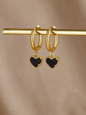 Tainted Hearts' Hoop Earrings - Beautiful Earth